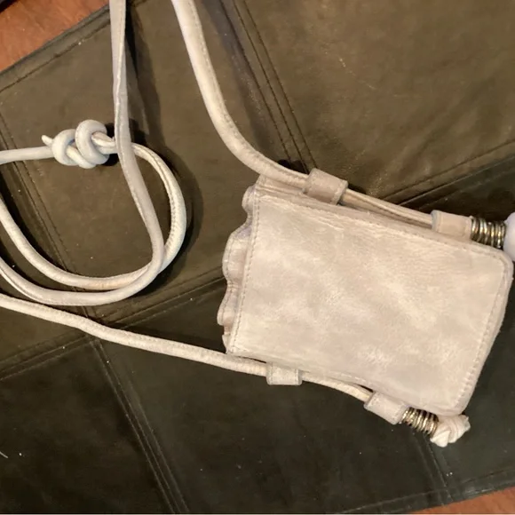 Free People phone Holder grey with rivets. 4x8 - Picture 4 of 6